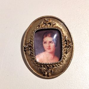 Vintage Unsigned Florenza Portrait Picture Frame Brooch Pendant Numbered